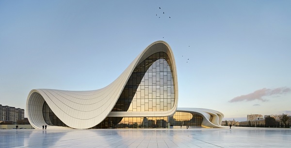 Heydar Aliyev Center, Bakoe. Foto door Hufton+Crow